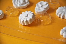 Laden Sie das Bild in den Galerie-Viewer, PET-G | Meterware | 0,25 mm | 50cm | transparent | Tiefziehfolie | Thermoform